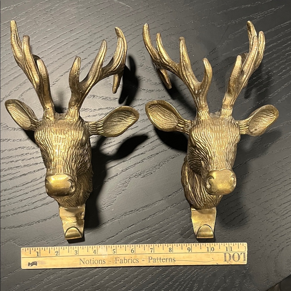 Pair of Brass tone Deer Head Wall Hooks - Picture 7 of 8